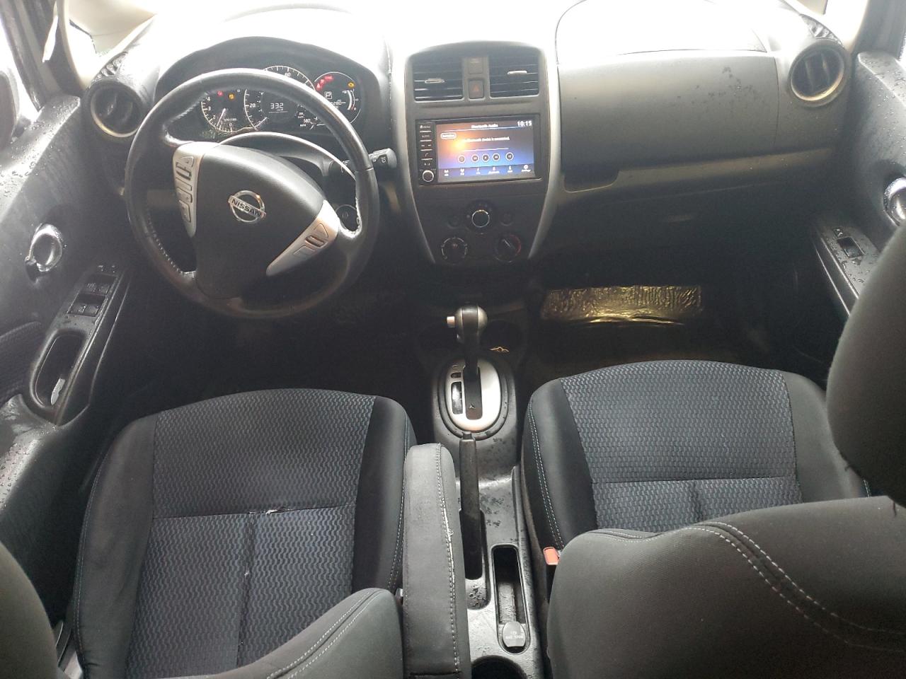 Nissan Versa S Image 8