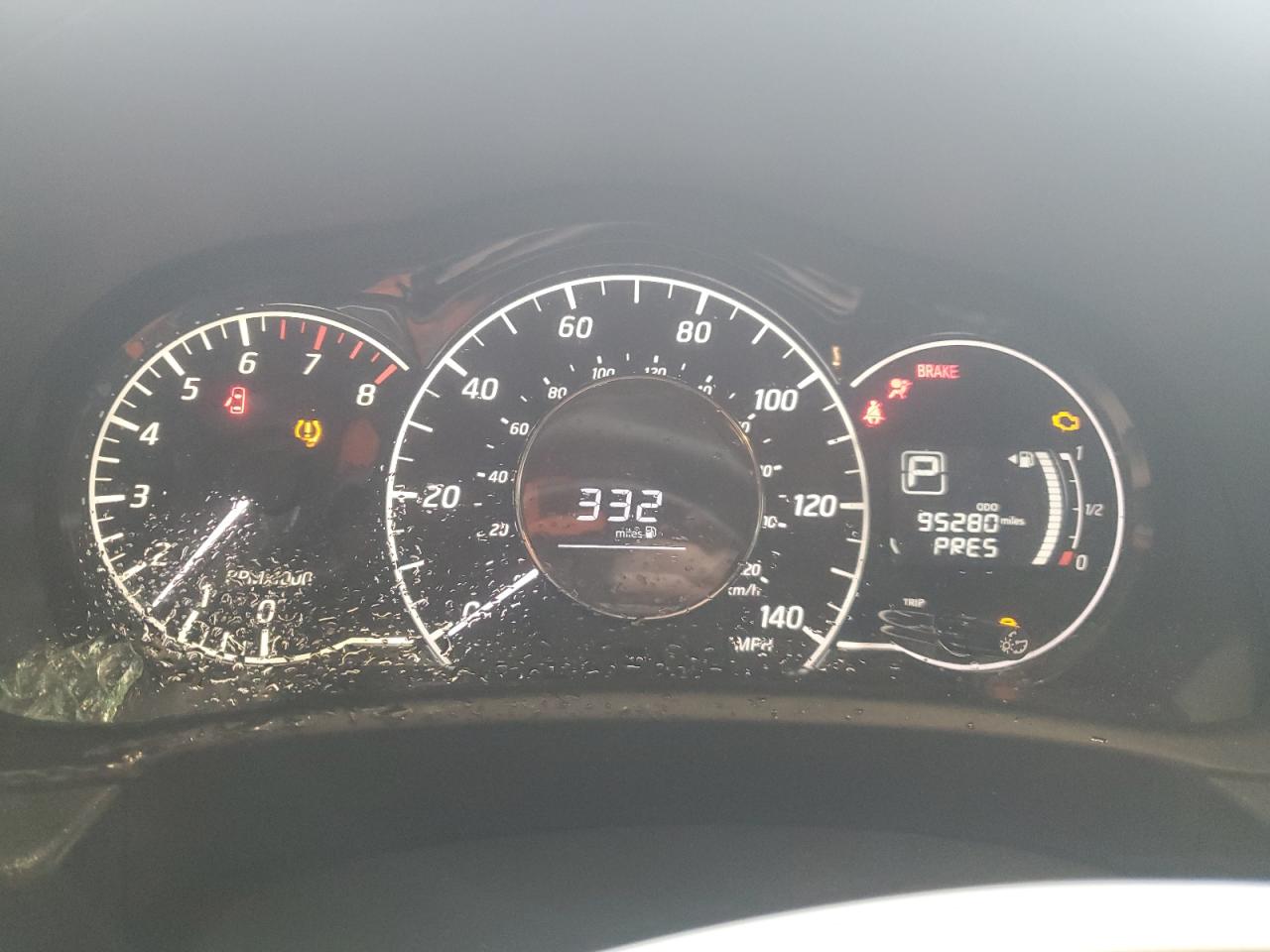 Nissan Versa S Image 12