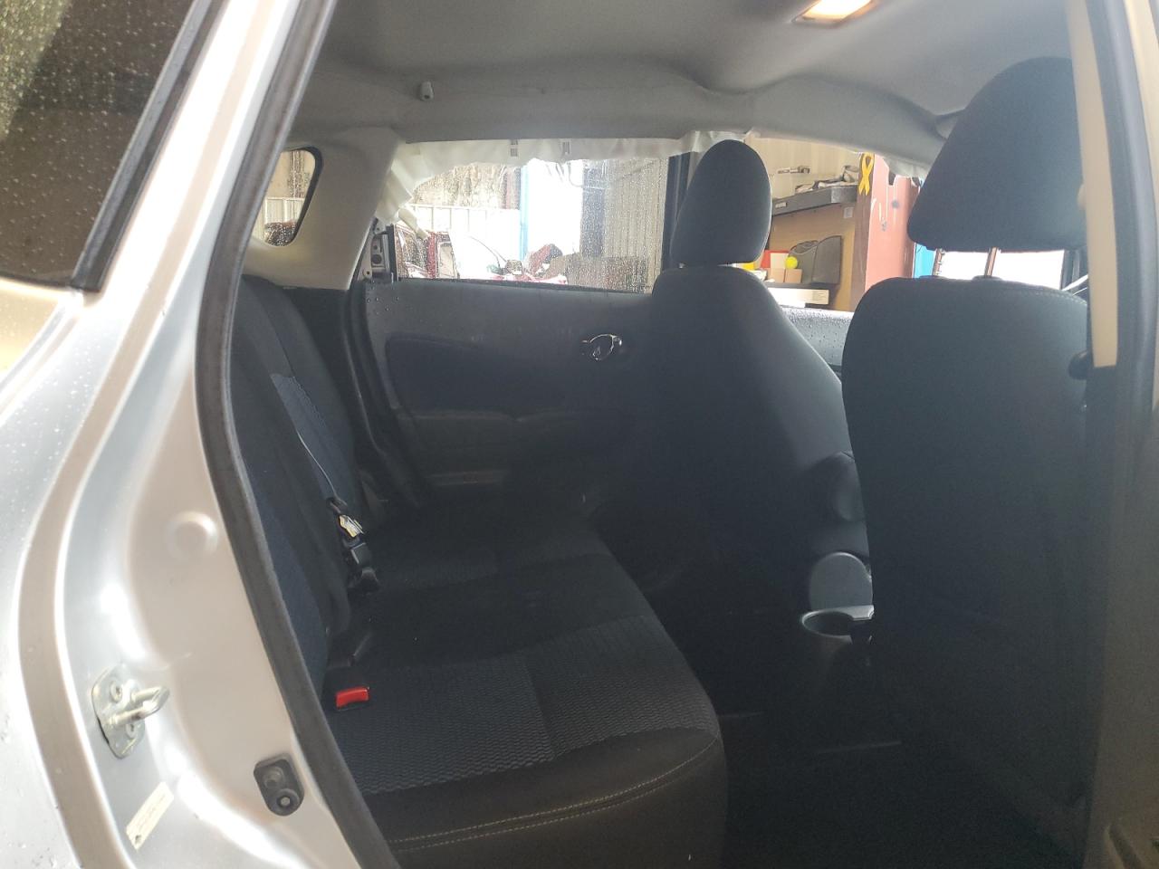 Nissan Versa S Image 3