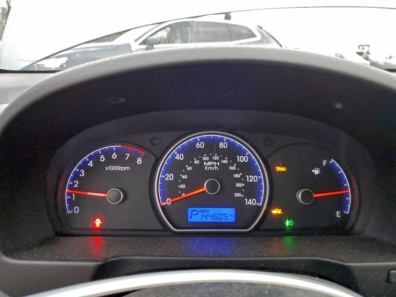 Hyundai ELANTRA Blue Image 6