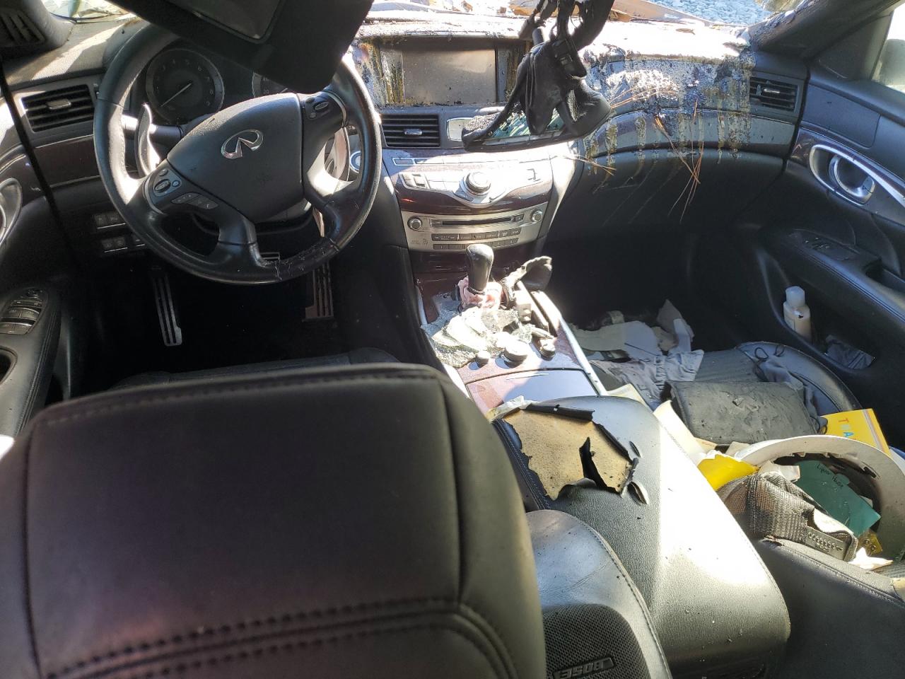 INFINITI Q70 3.7 Image 6