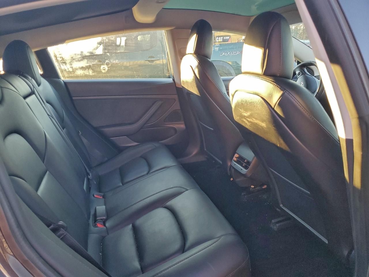 Tesla Model 3 Image 7