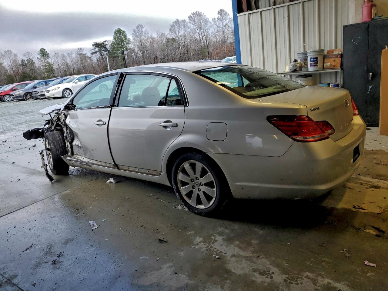 Toyota Avalon Xl Image 2