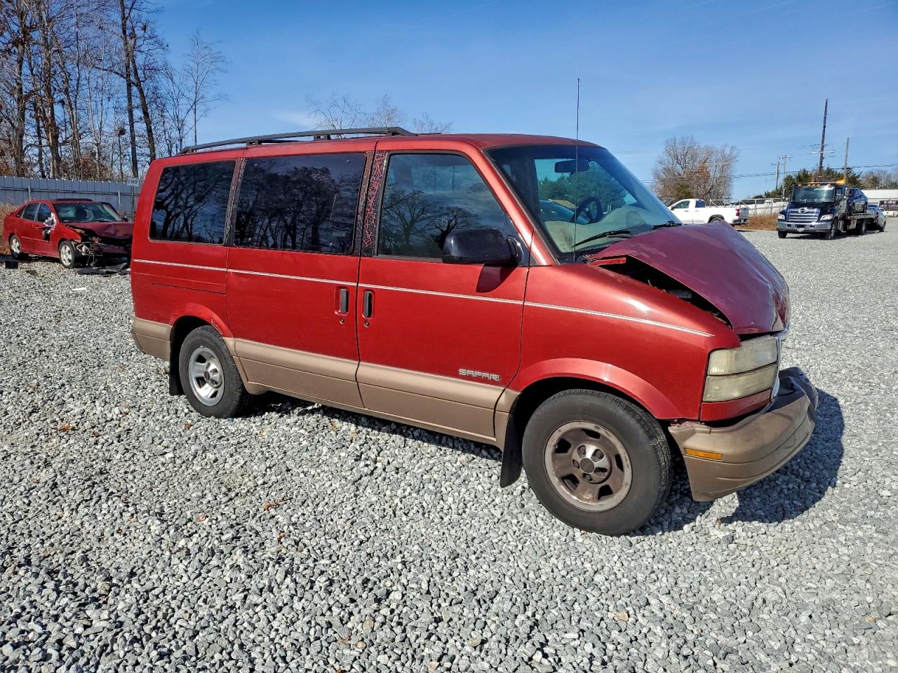 GMC Safari Xt Image 8