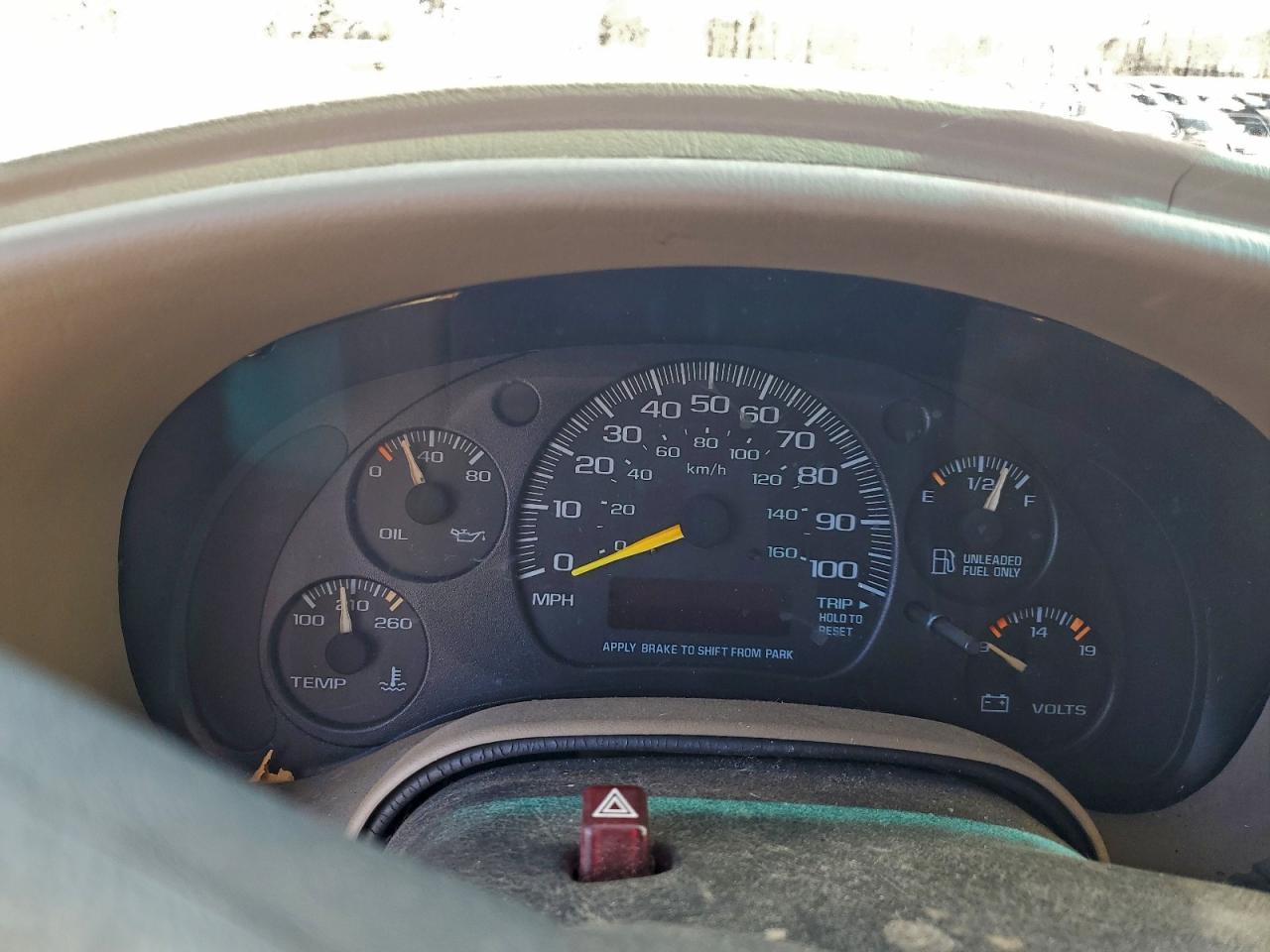 GMC Safari Xt Image 13