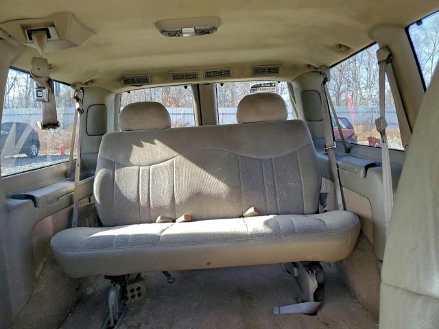 GMC Safari Xt Image 12