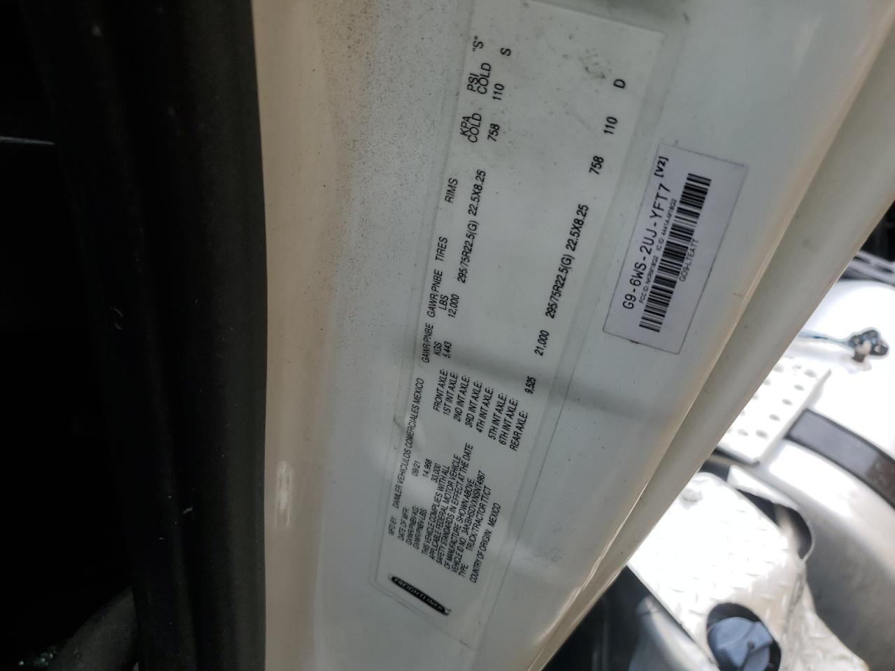 Freightliner Cascadia 1 Image 9