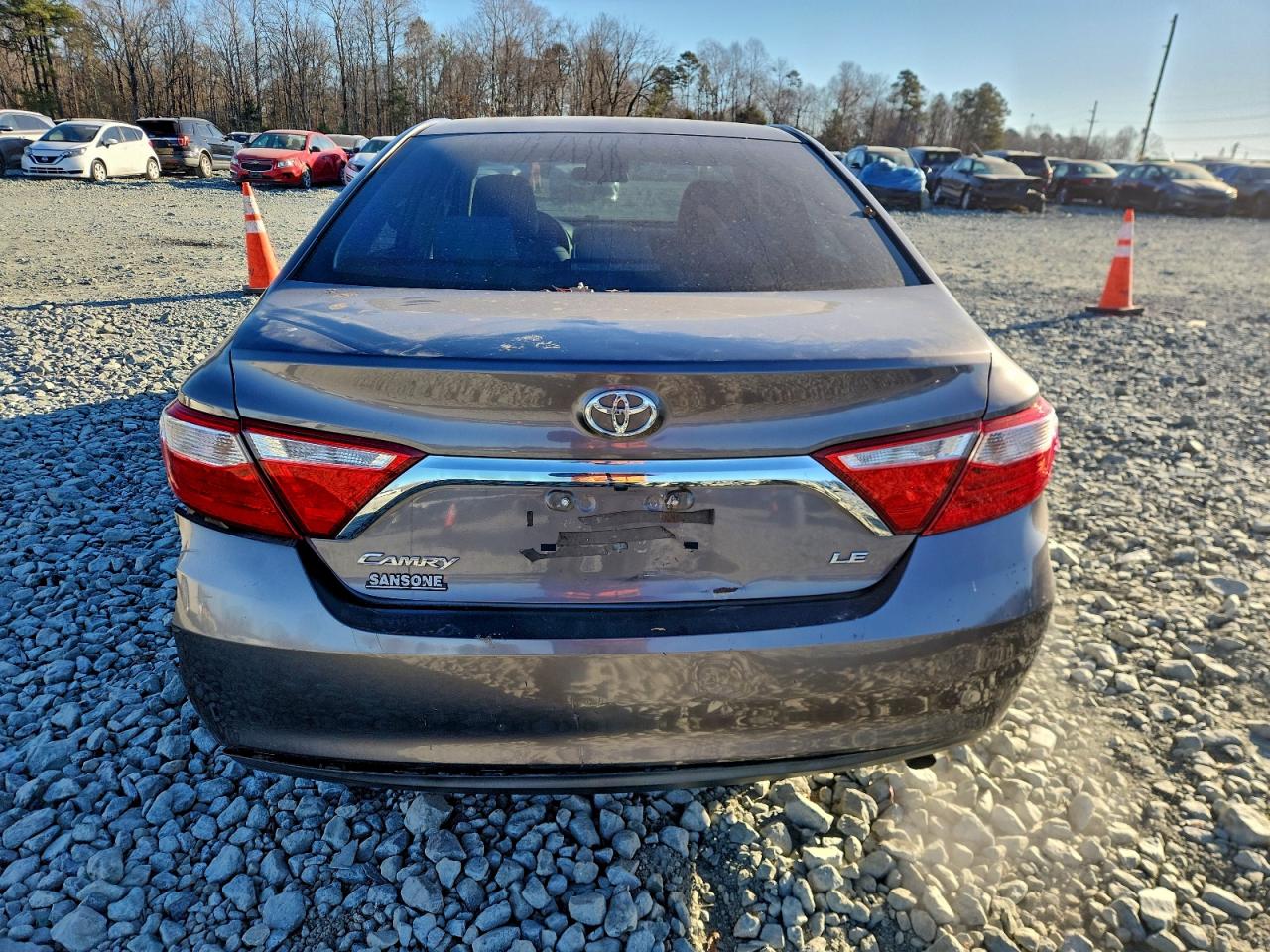 Toyota Camry Le Image 12