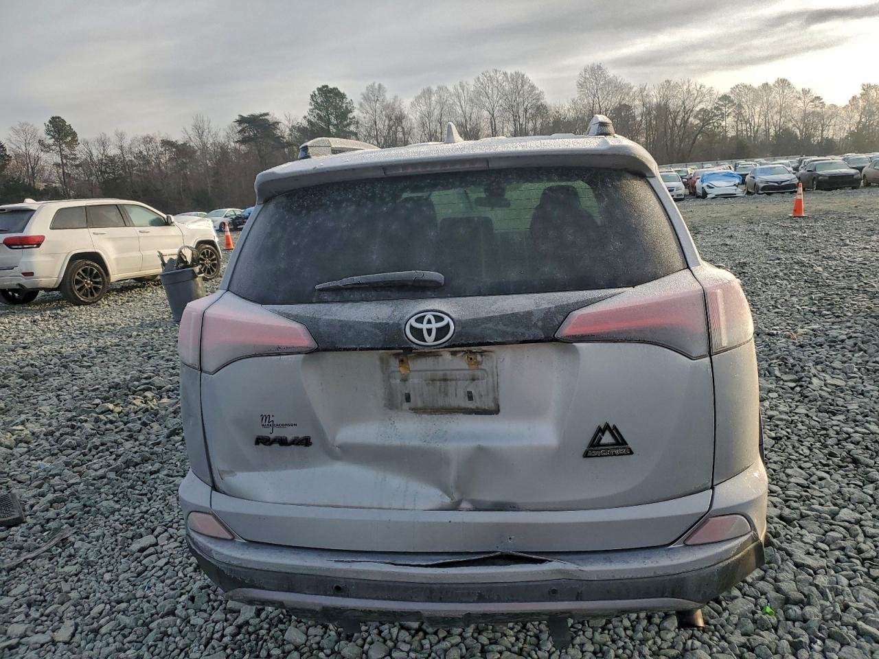 Toyota RAV4 Adventure Image 7