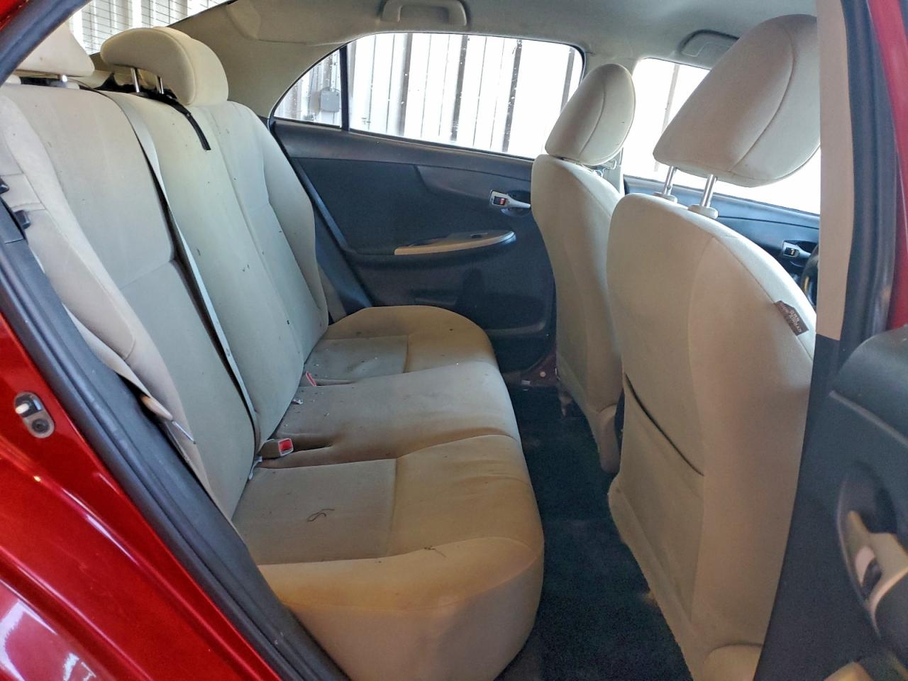 Toyota Corolla Base Image 2