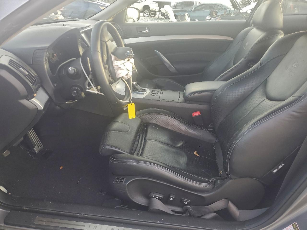 INFINITI G37 Base Image 7