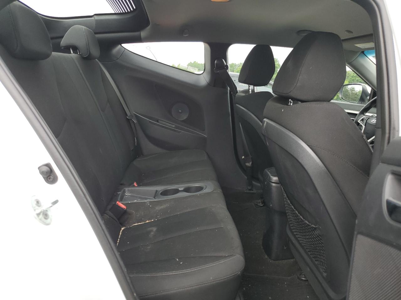 Hyundai VELOSTER Image 7