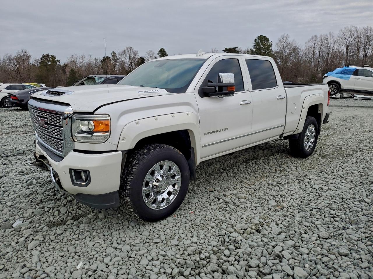 GMC Sierra K2500 Denali Image 1