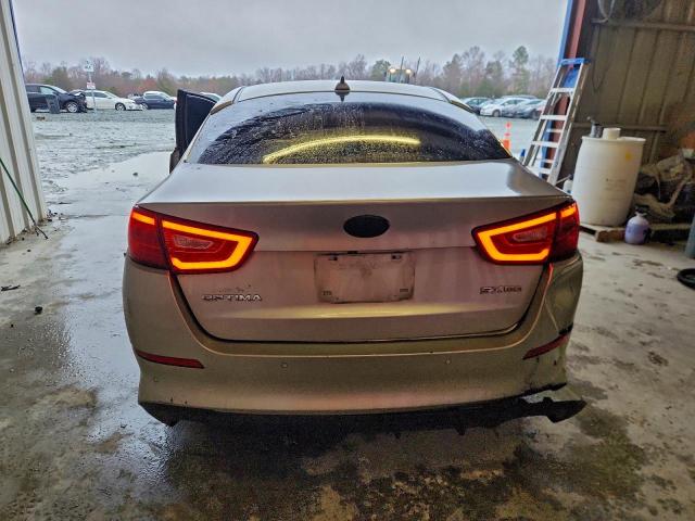 Kia Optima Sx Image 8