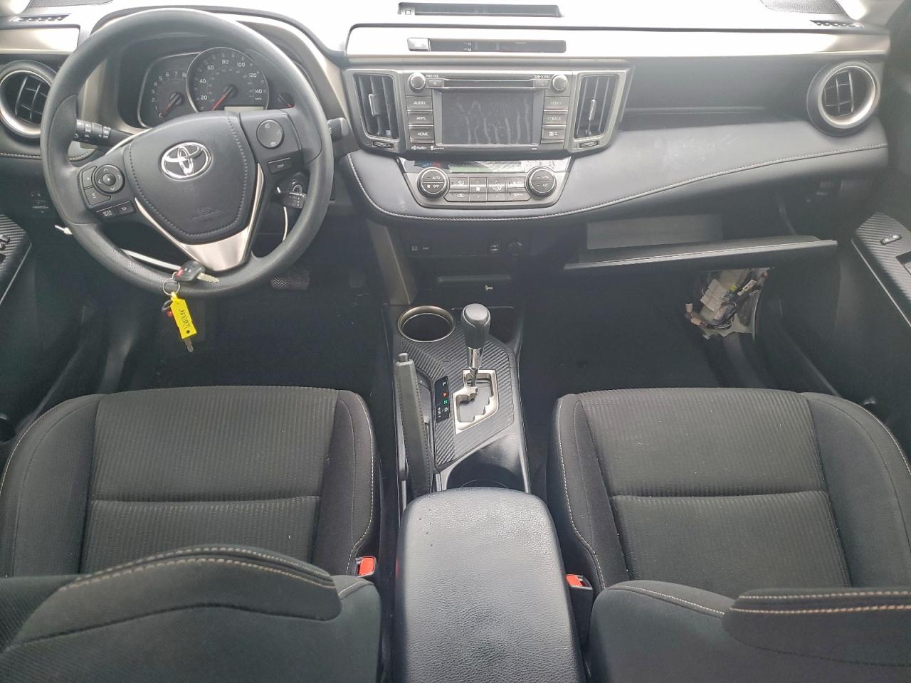 Toyota RAV4 Xle Image 6