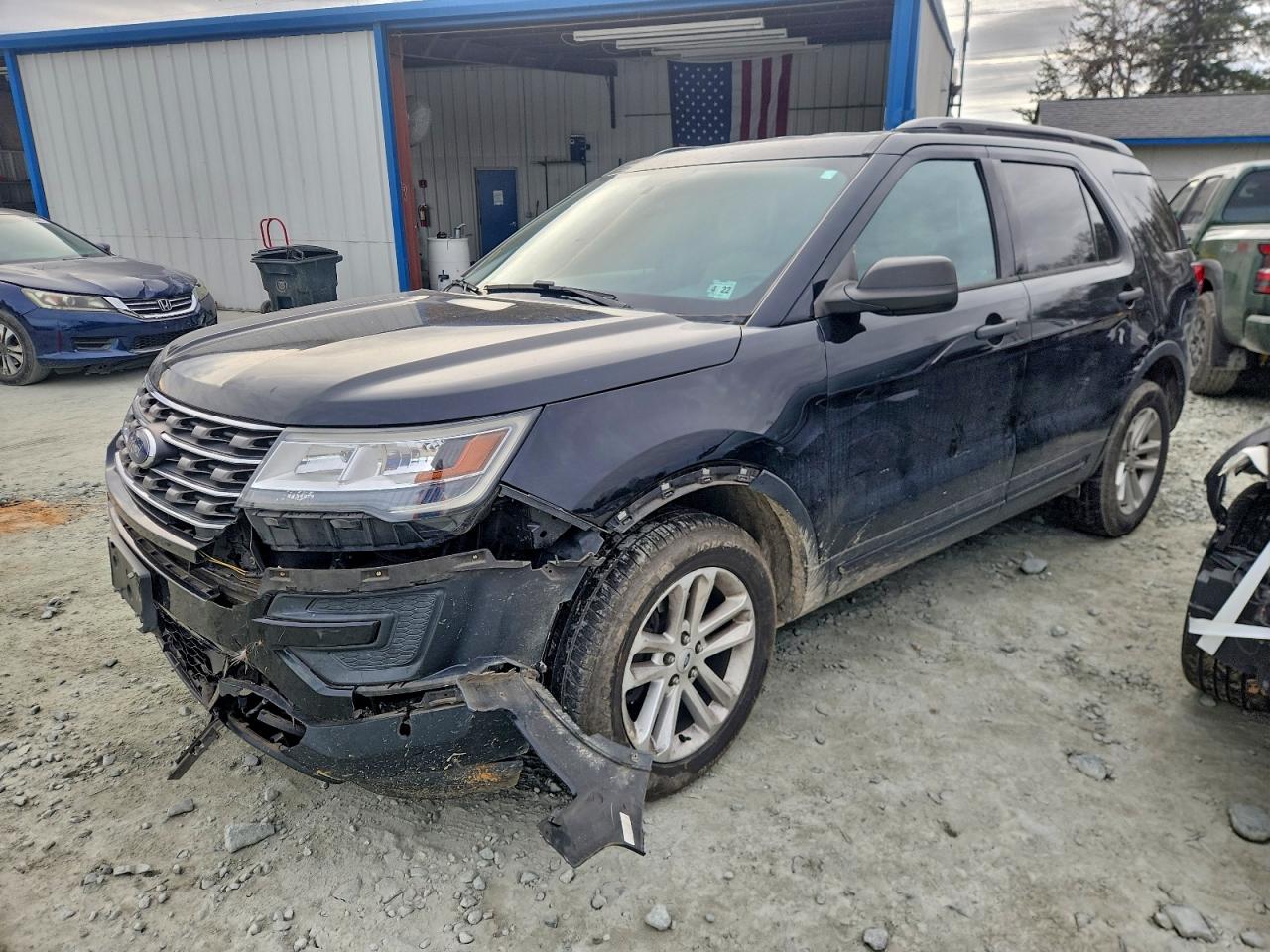 Ford Explorer Image 1