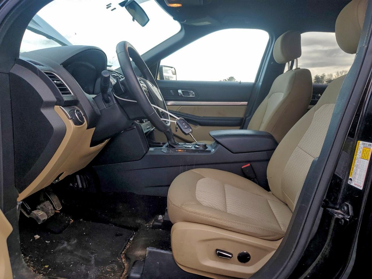 Ford Explorer Image 5