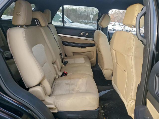 Ford Explorer Image 13