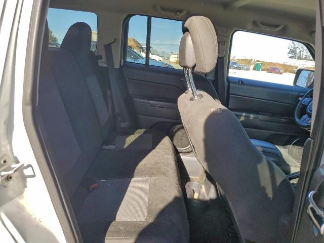 Jeep Patriot Sport Image 12