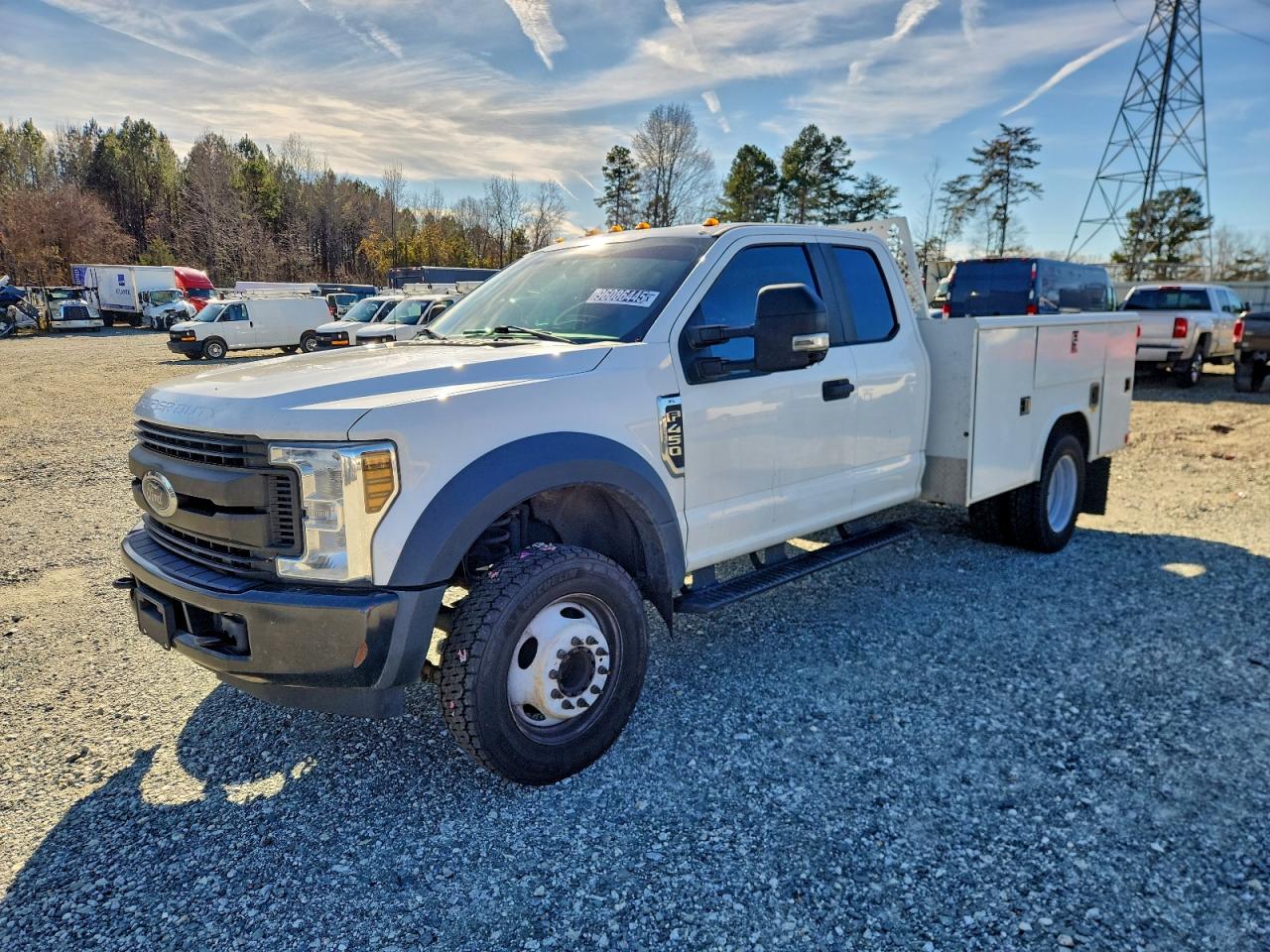 Ford F-450 Super Duty Image 1