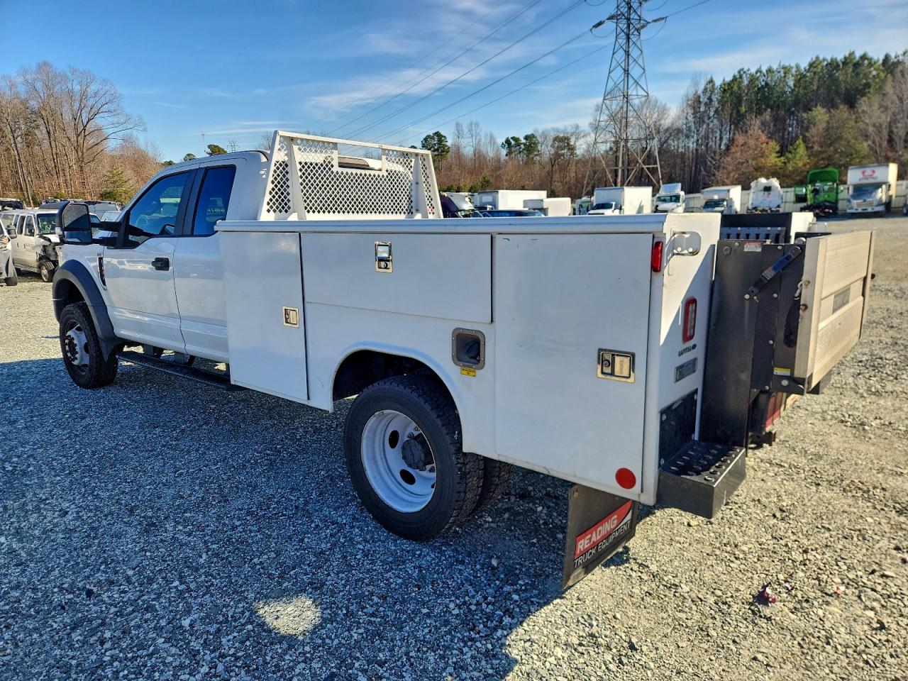 Ford F-450 Super Duty Image 9