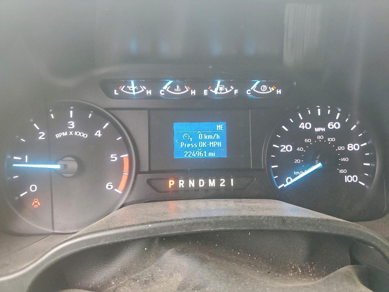 Ford F-450 Super Duty Image 10