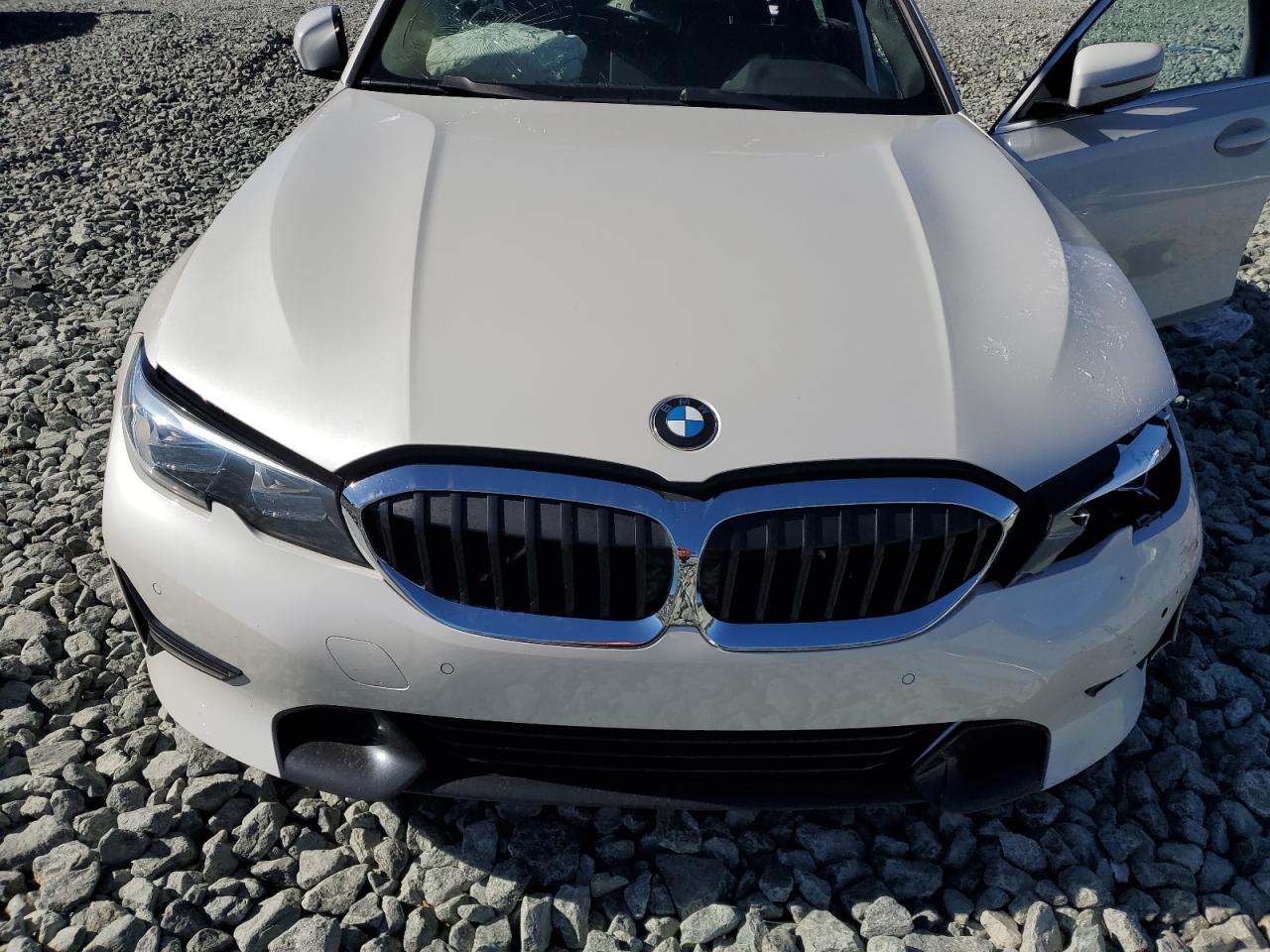 BMW 3 Series Image 10