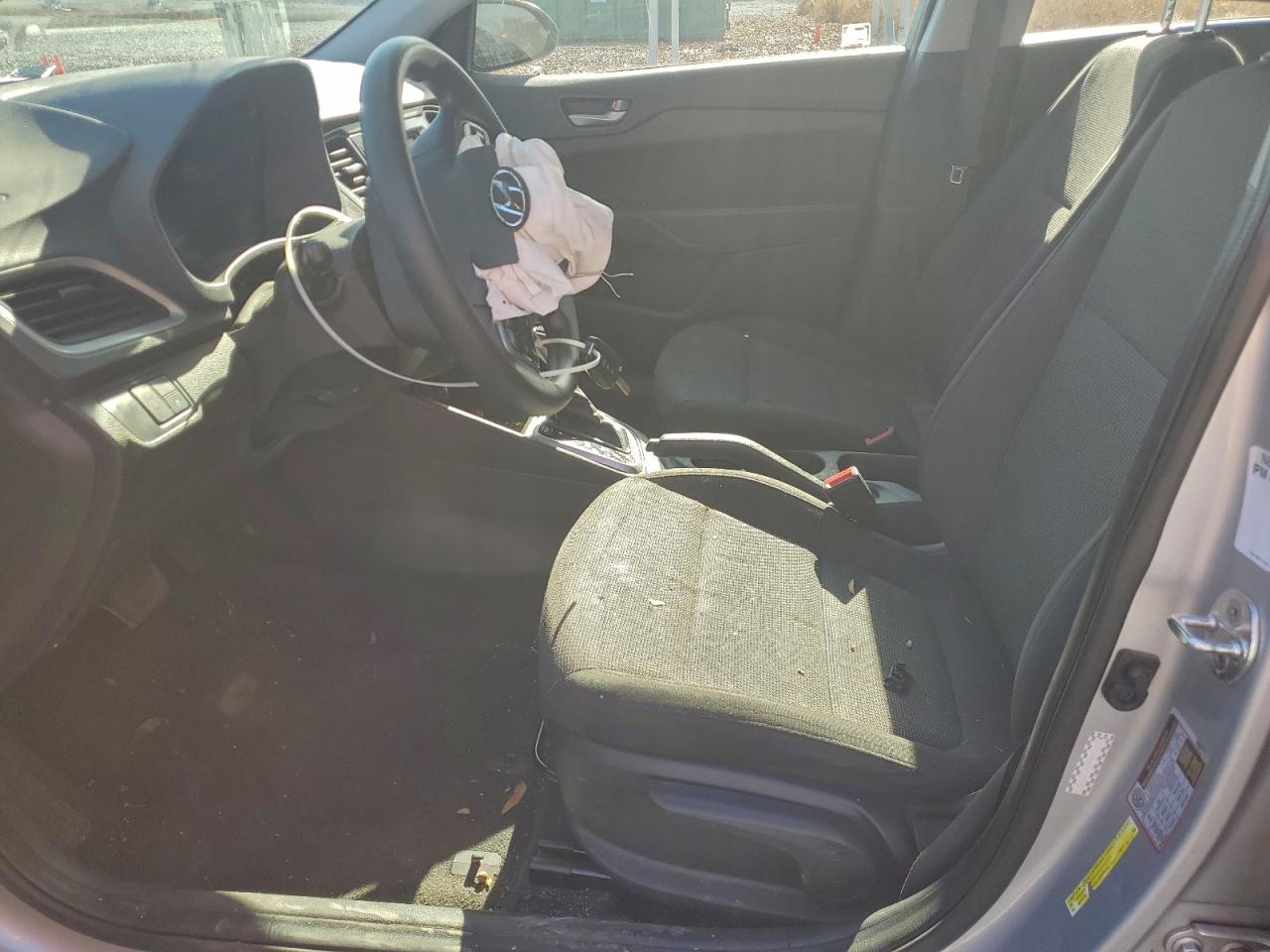 Hyundai ACCENT Se Image 10