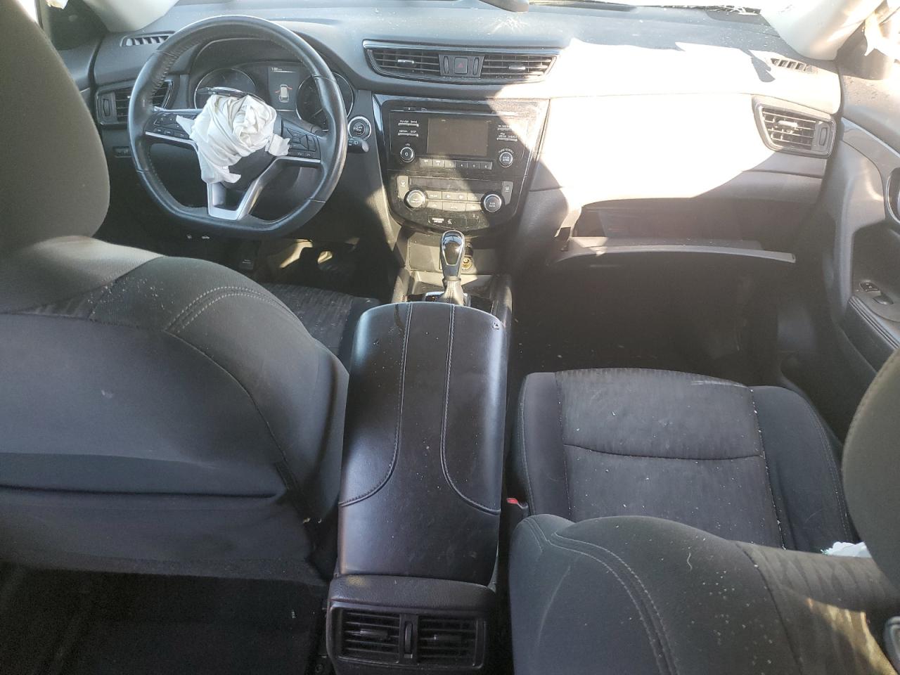 Nissan Rogue S Image 8