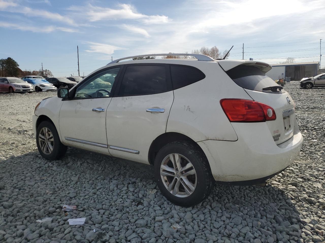 Nissan Rogue S Image 2