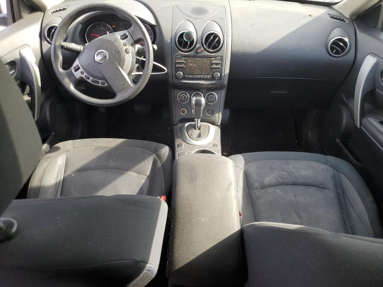 Nissan Rogue S Image 5