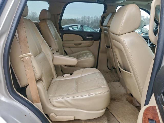 Chevrolet Tahoe C1500 Image 12