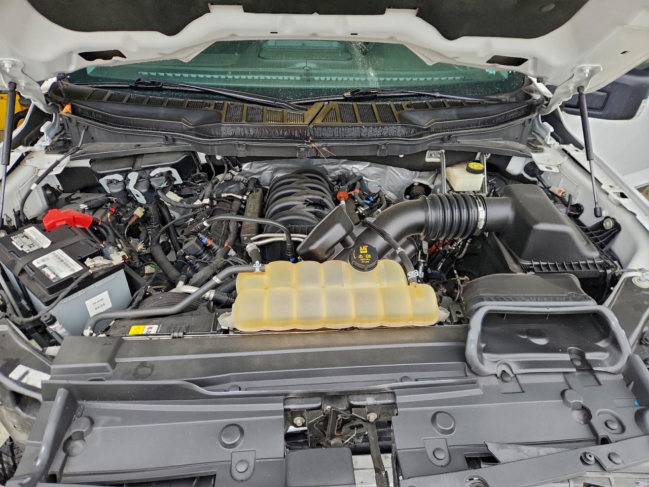 Ford F-150 Supercrew Image 10