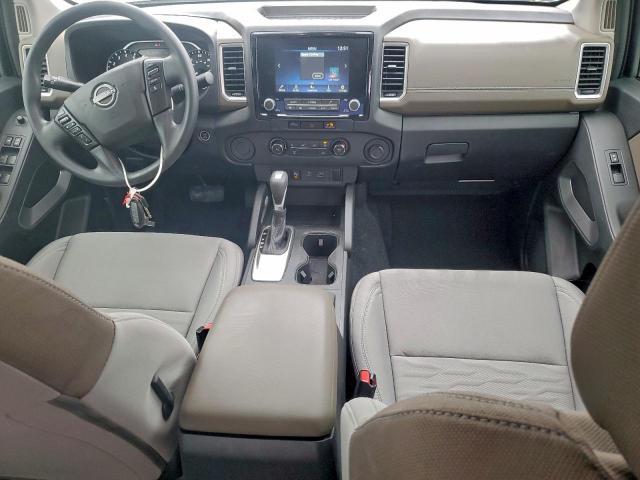Nissan Frontier S Image 8