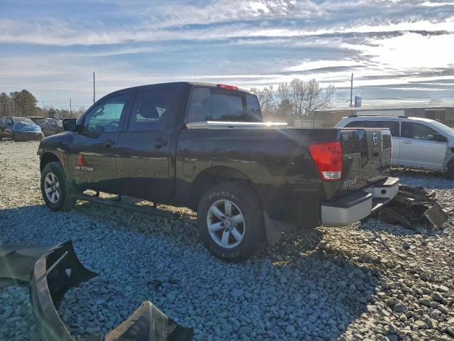 Nissan Titan S Image 3