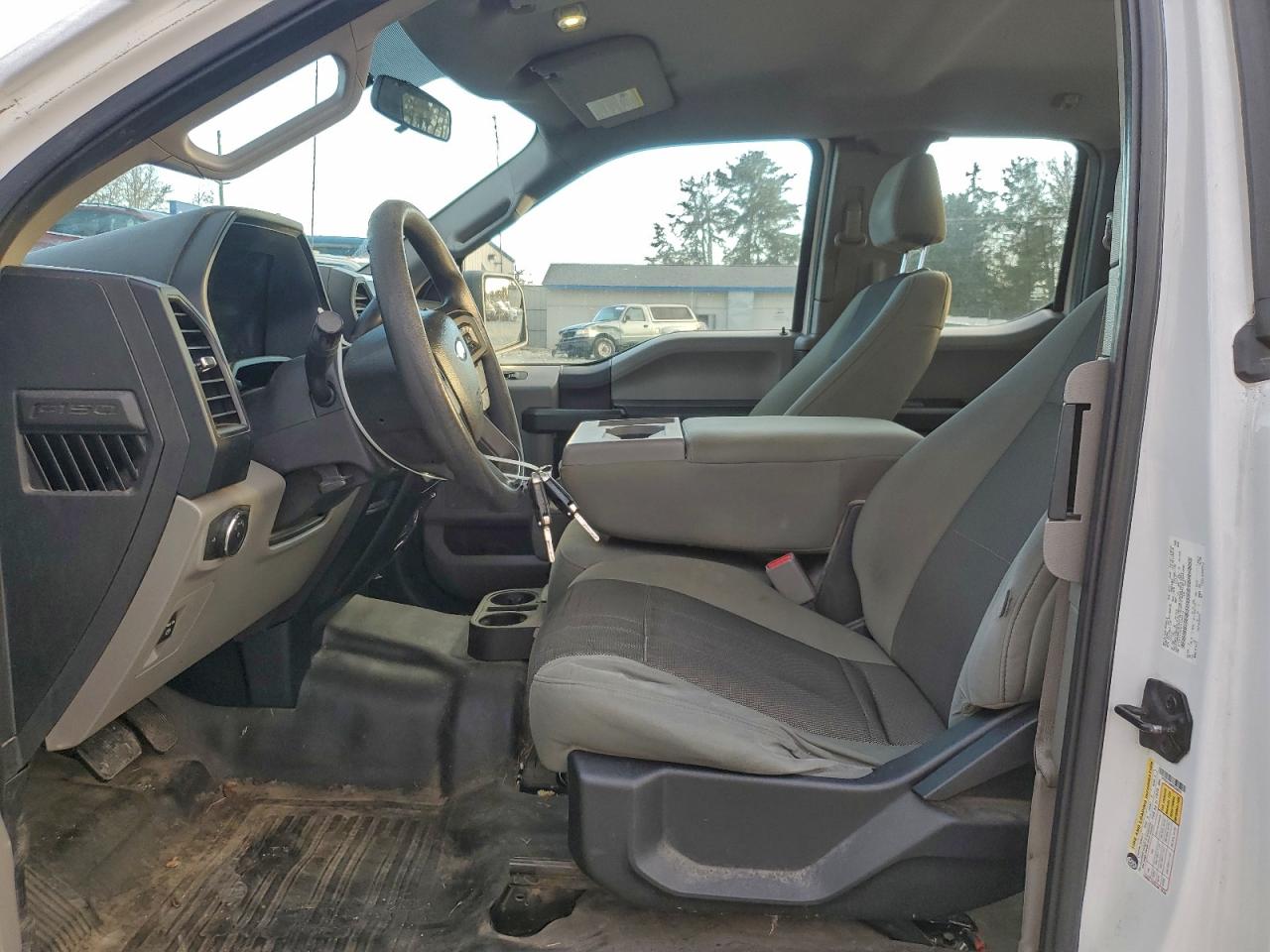 Ford F-150 Super Cab Image 7