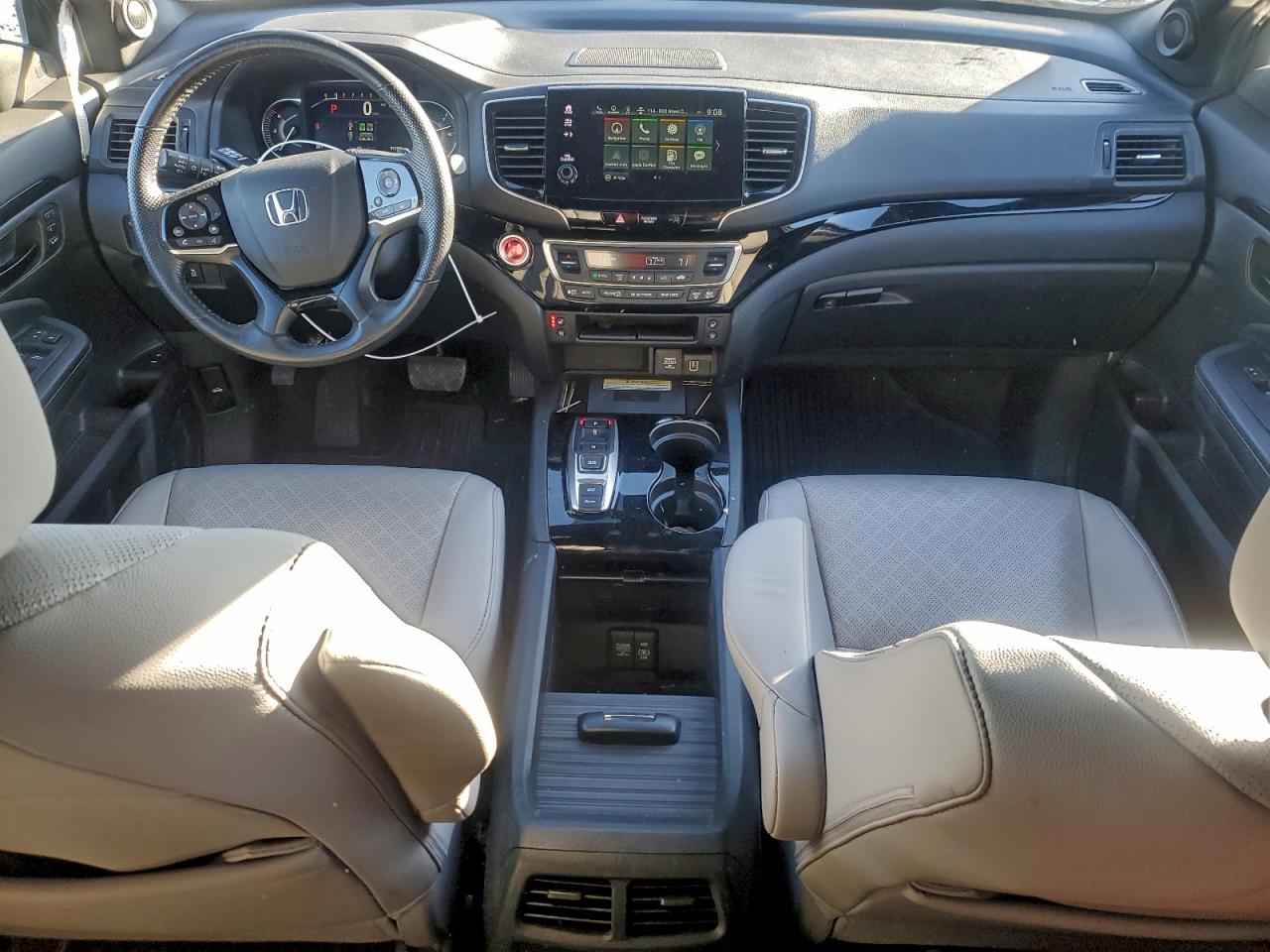 Honda Passport Elite Image 3