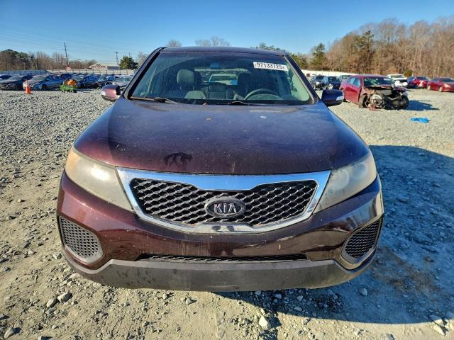 Kia Sorento Base Image 2