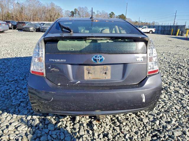 Toyota Prius Image 8