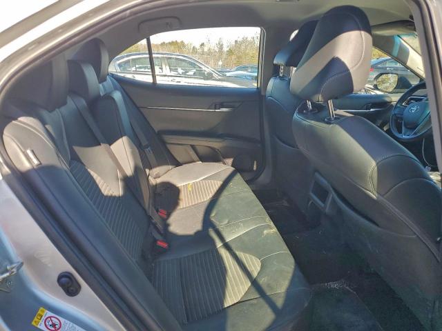 Toyota Camry L Image 11