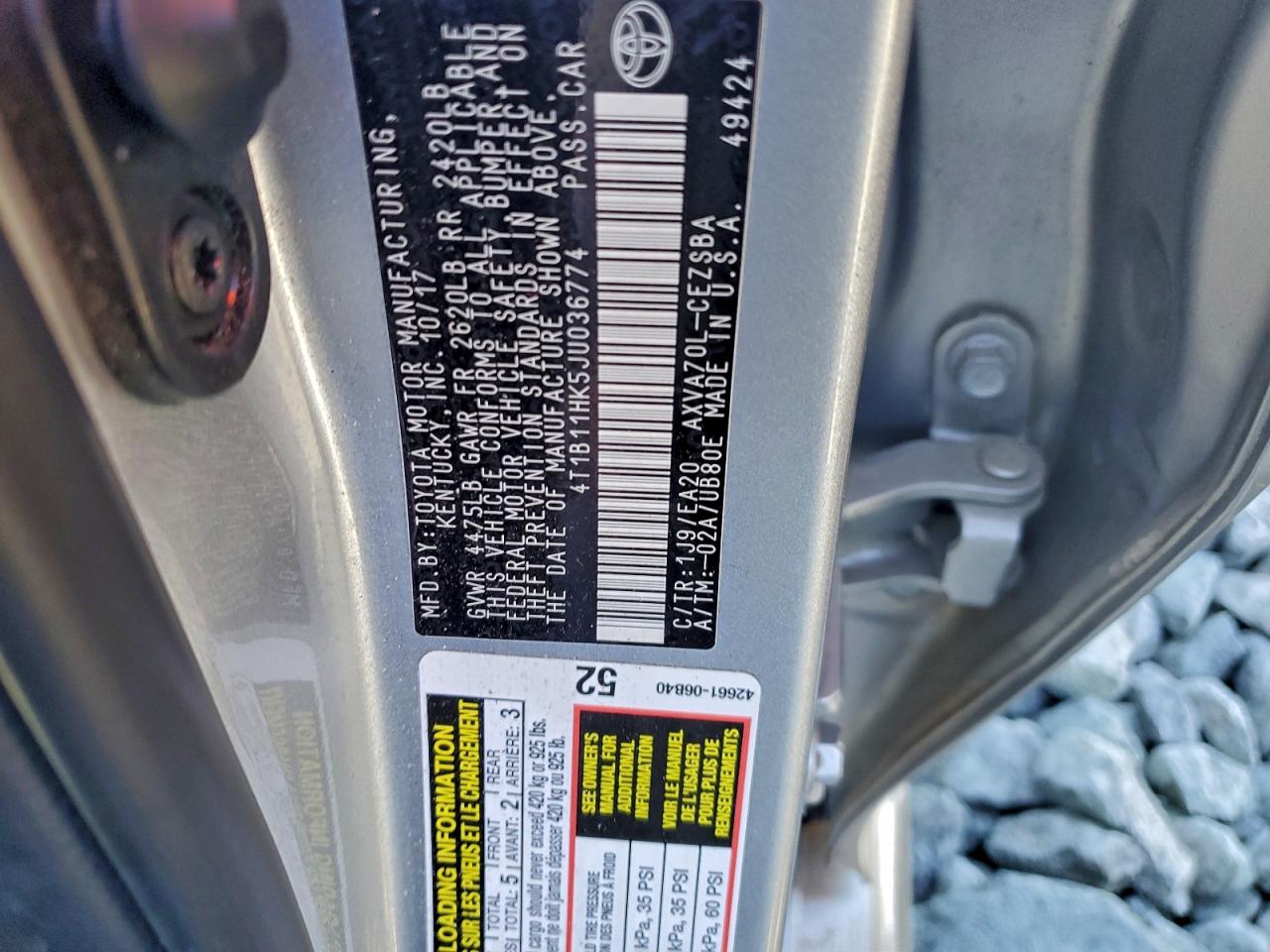 Toyota Camry L Image 10