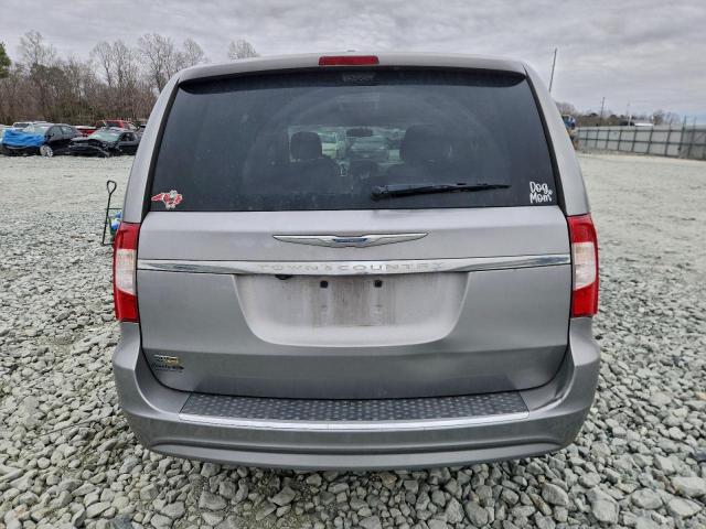 Chrysler Minivan Touring Image 12