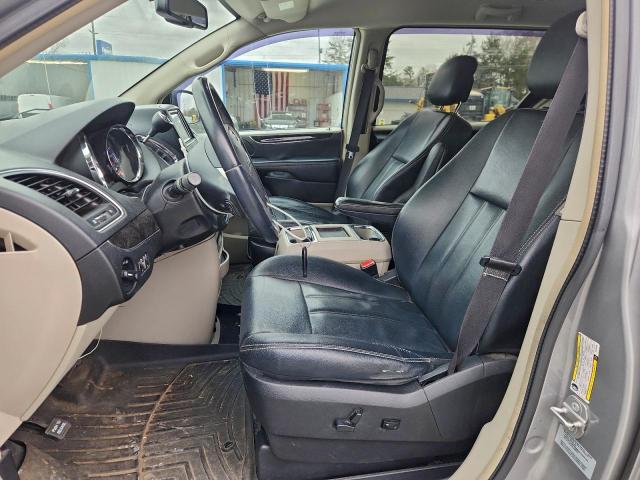 Chrysler Minivan Touring Image 8