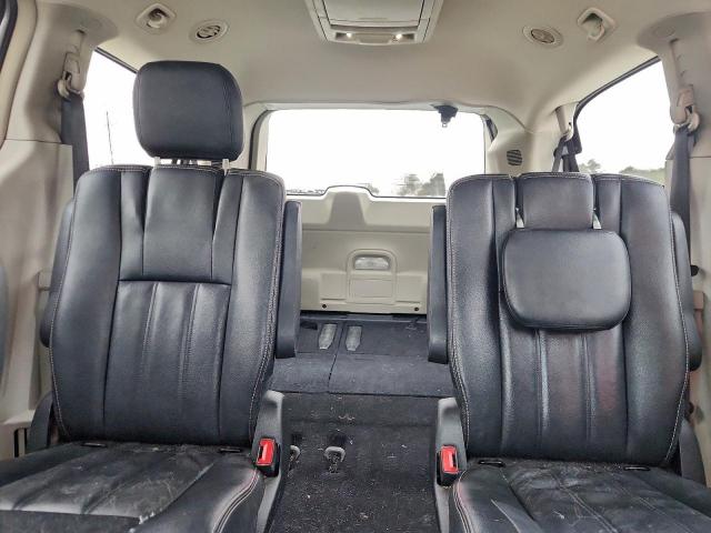 Chrysler Minivan Touring Image 5