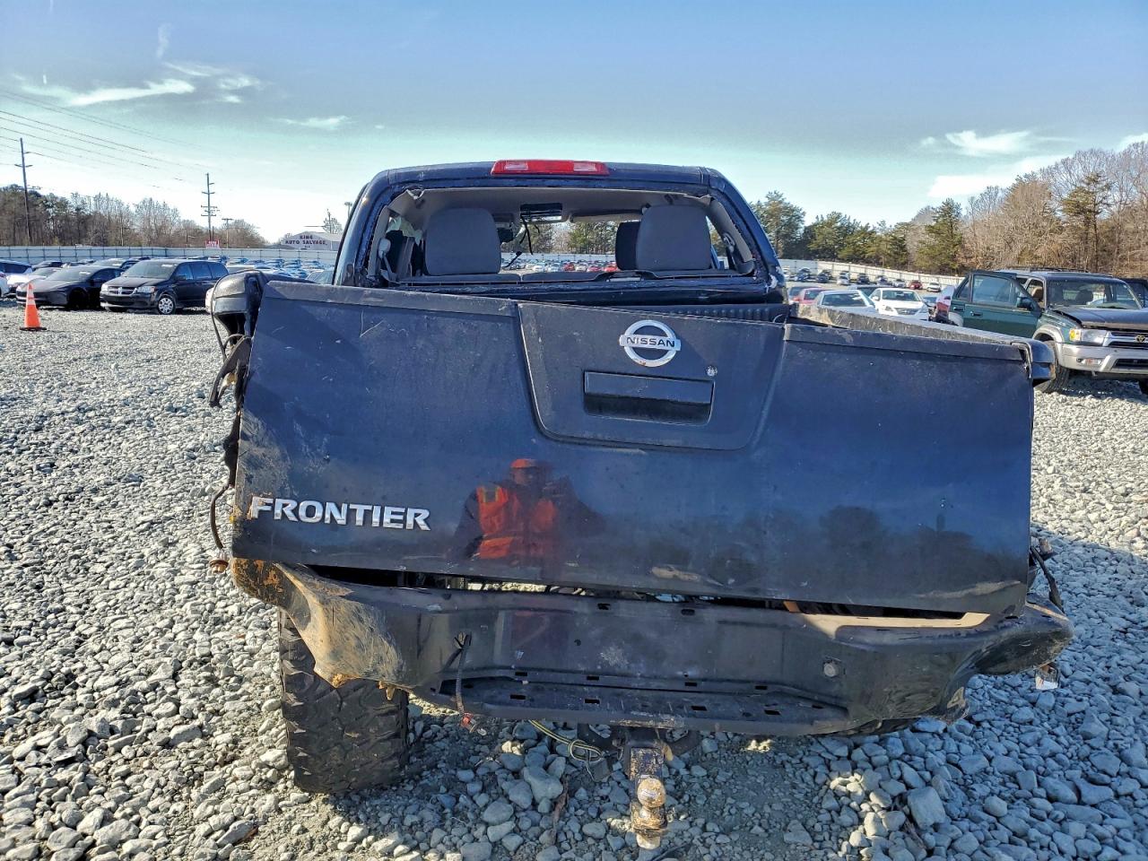Nissan Frontier S Image 5