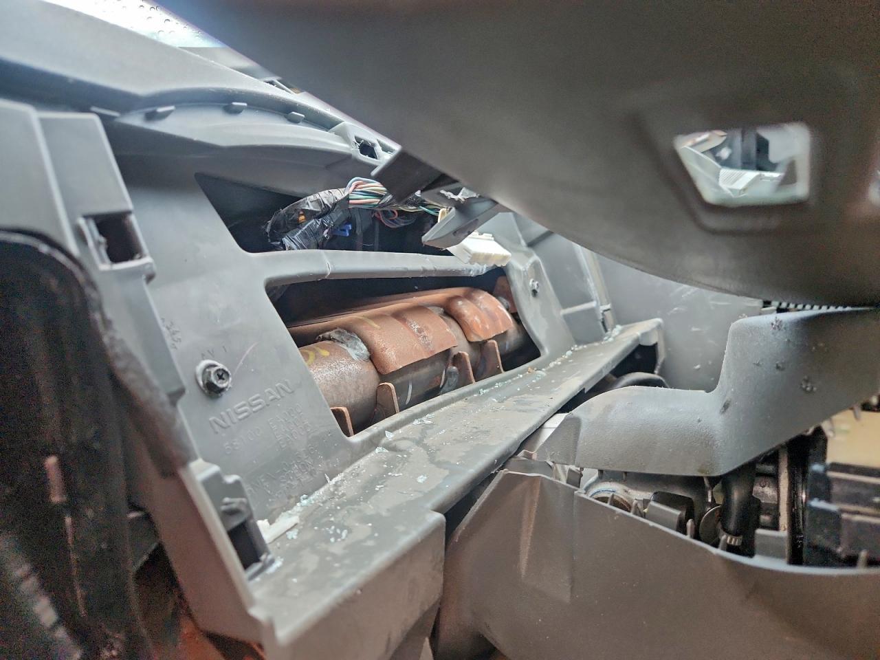 Nissan Frontier S Image 8