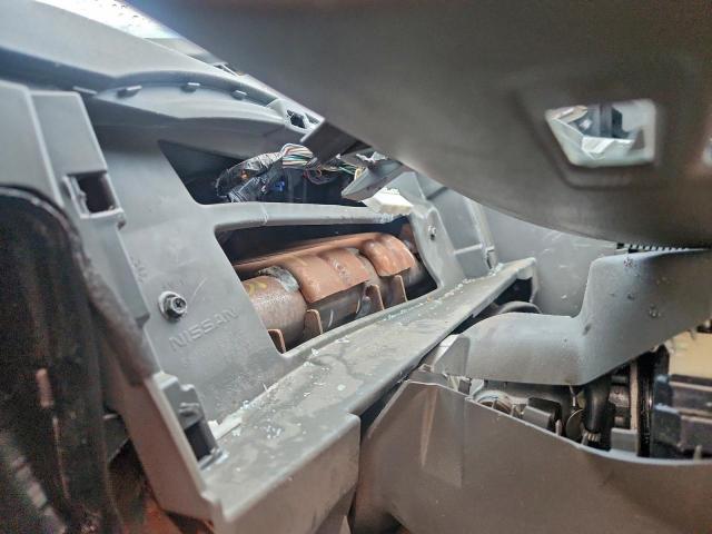 Nissan Frontier S Image 8