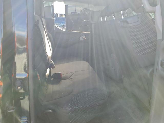 Nissan Frontier S Image 3