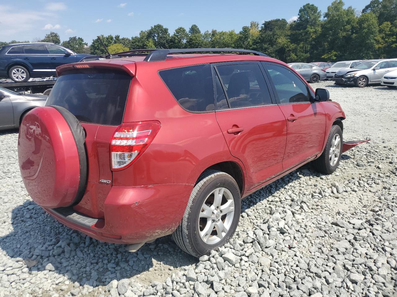 Toyota RAV4 Image 10