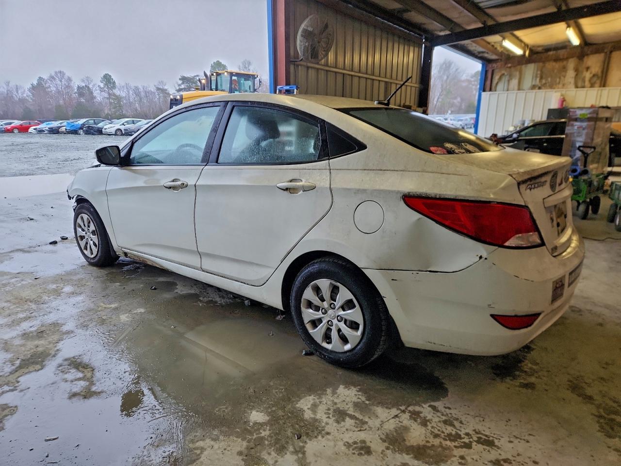 Hyundai ACCENT Gls Image 6